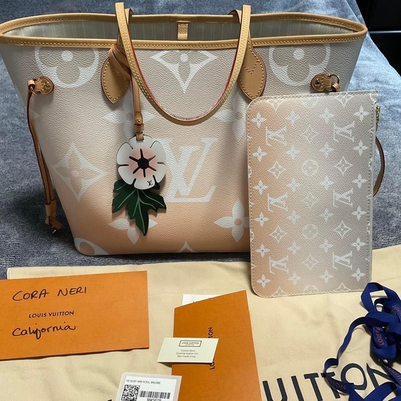 Louis Vuitton Neverfull MM  By the Pool w/ Pouch in Brume Mist color - Picture 13 of 15